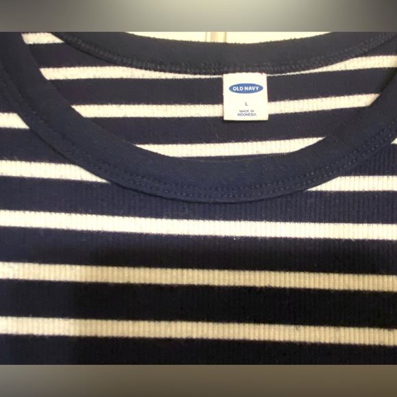 Old Navy Cotton Crew Neck Short Sleeve Blue and White Stripe Top - Picture 3 of 6